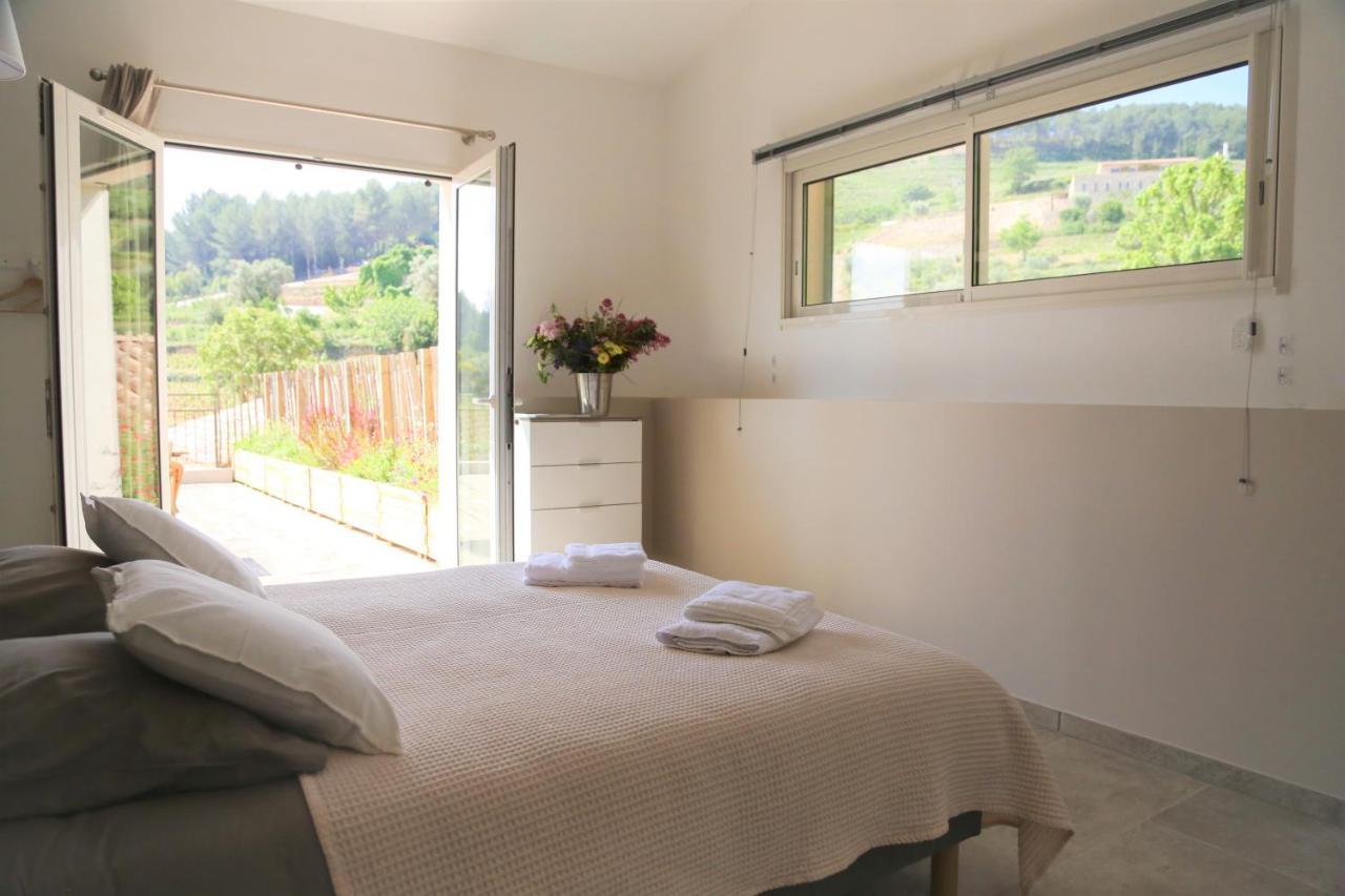 Domaine De La Font Des Peres - Teritoria Hotell Le Beausset Exteriör bild